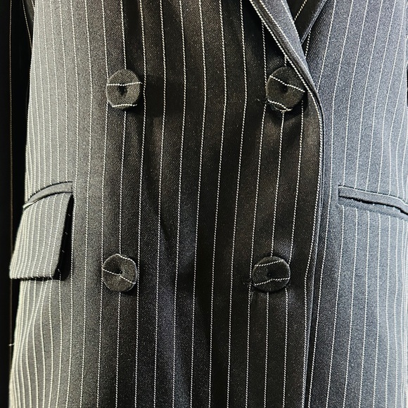 Korean Brand Pinstripe Blazer - Picture 5 of 7